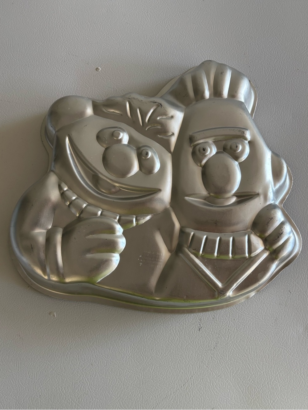 2/20$ 🐮 Vintage 1977 Wilton Ernie and Bert Sesame Street Cake Pan